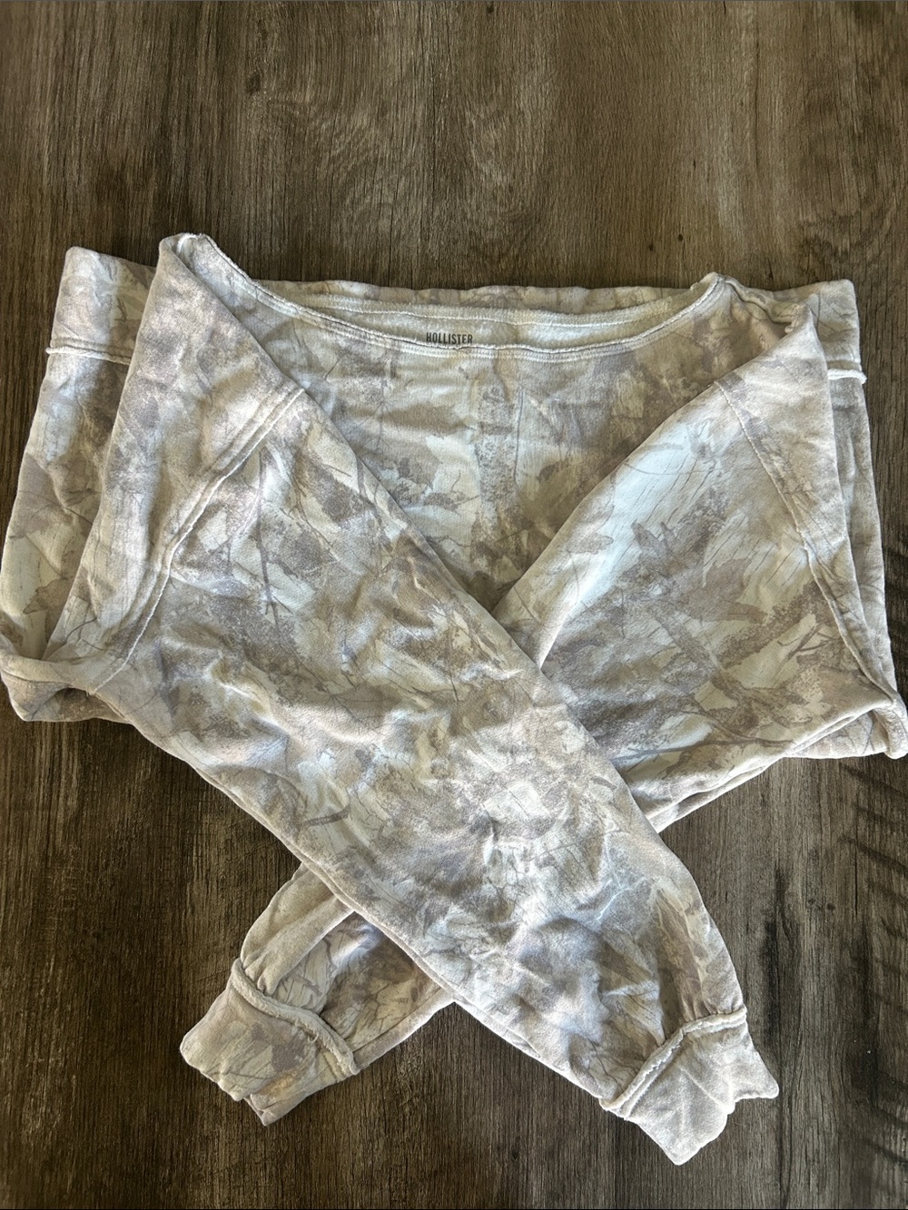 Hollister Off-the-Shoulder camo in Light Gray and Cream